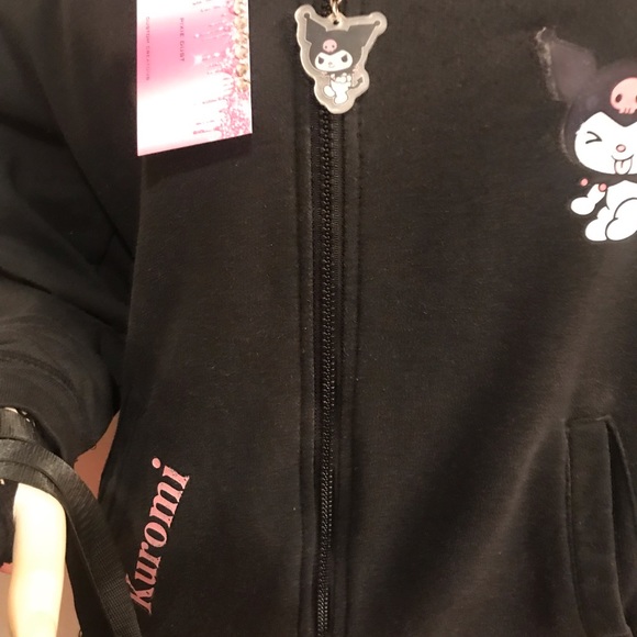 Adorable y2k hoodie crop top and necklace set🤩❤️ - Picture 13 of 17